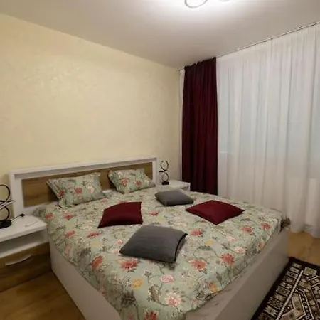 Robert'S Apartment-2